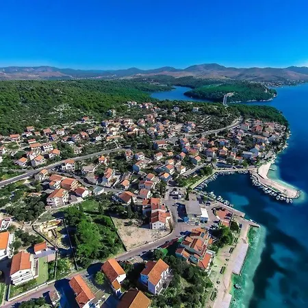 Apartman Rosmarino * Brodarica (Sibenik-Knin)