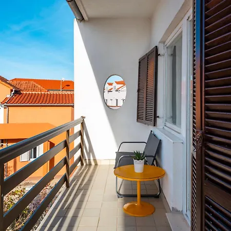Apartman Rosmarino * Brodarica (Sibenik-Knin)