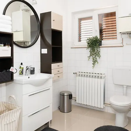 Apartman Rosmarino *